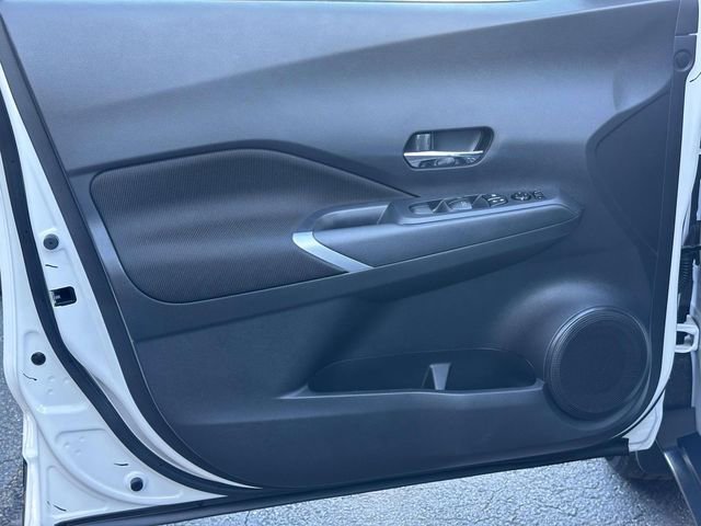 Used 2023 Nissan Kicks SV image 12