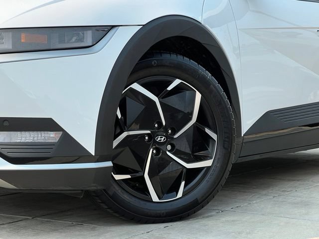 Certified 2024 Hyundai Ioniq 5 SEL RWD image 2