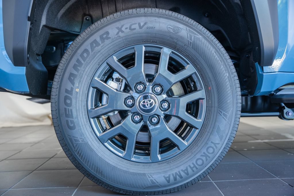New 2026 Toyota 4Runner SR5 AWD/4WD image 16