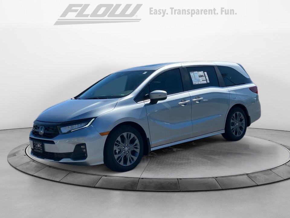 New 2026 Honda Odyssey Touring image 3