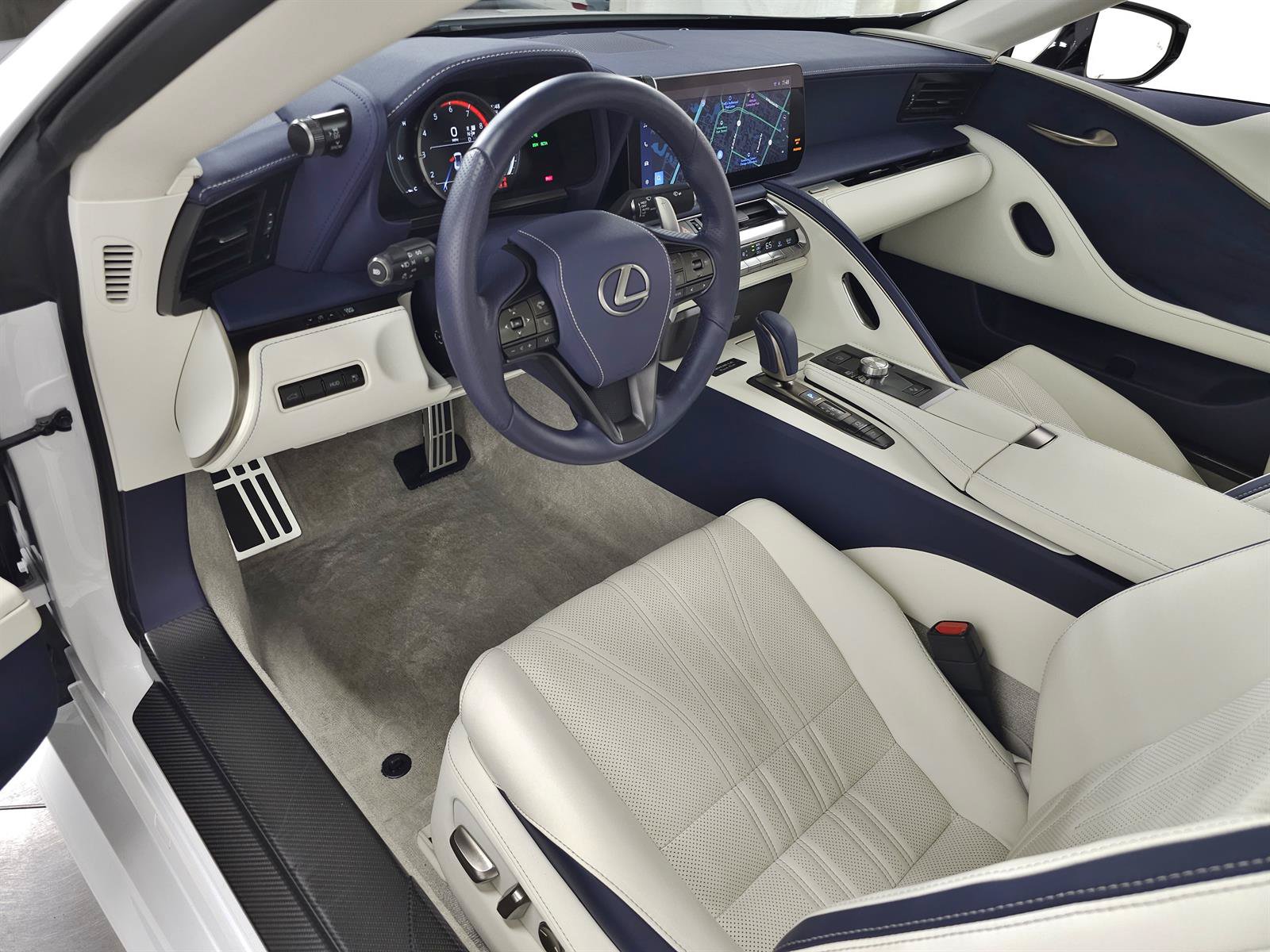 Used 2024 Lexus LC 500 Coupe w/ Bespoke Build Package RWD image 15