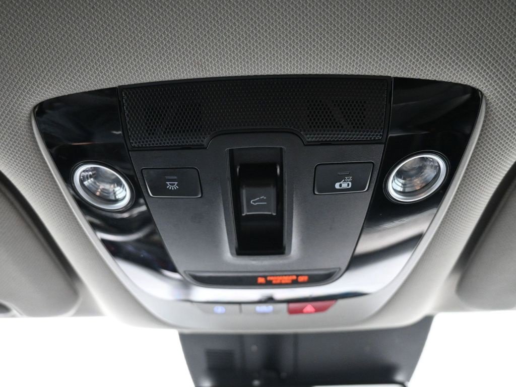 Certified 2023 Kia Sorento S w/ Panoramic Sunroof Package image 17