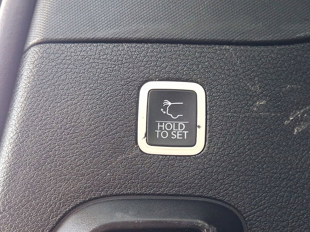 Certified 2024 Jeep Wagoneer Series II image 34