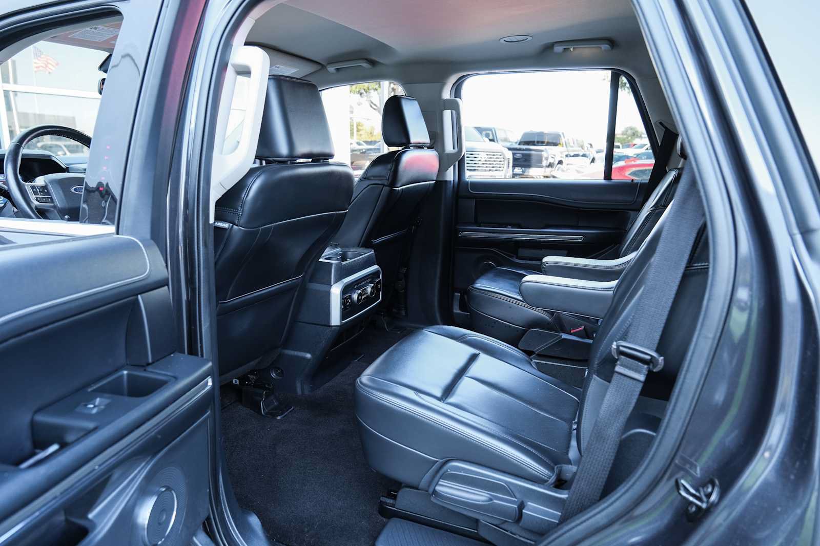 Used 2023 Ford Expedition XLT RWD image 31