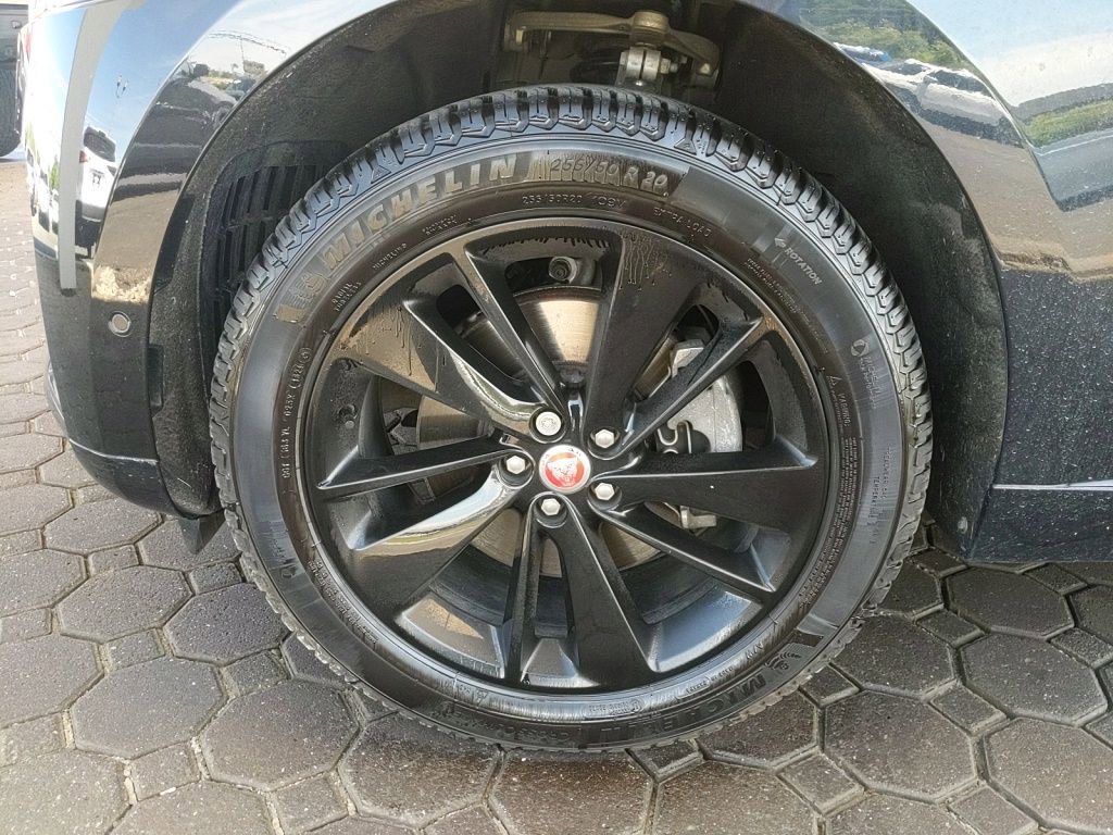 Used 2021 Jaguar F-PACE S AWD/4WD image 10