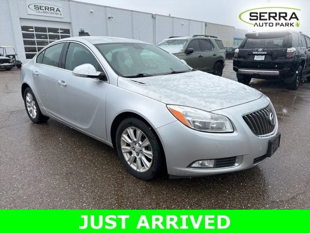 Used 2013 Buick Regal Leather image 2