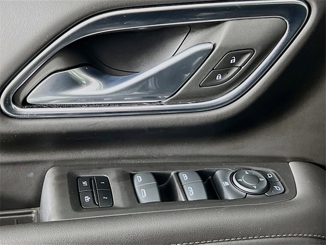 Used 2024 Chevrolet Suburban LT image 9