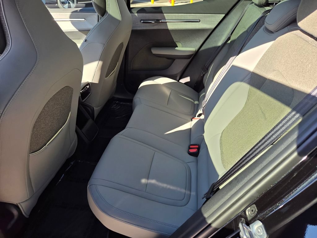 New 2025 Volvo EX30 Plus w/ Protection Package Premier AWD/4WD image 15