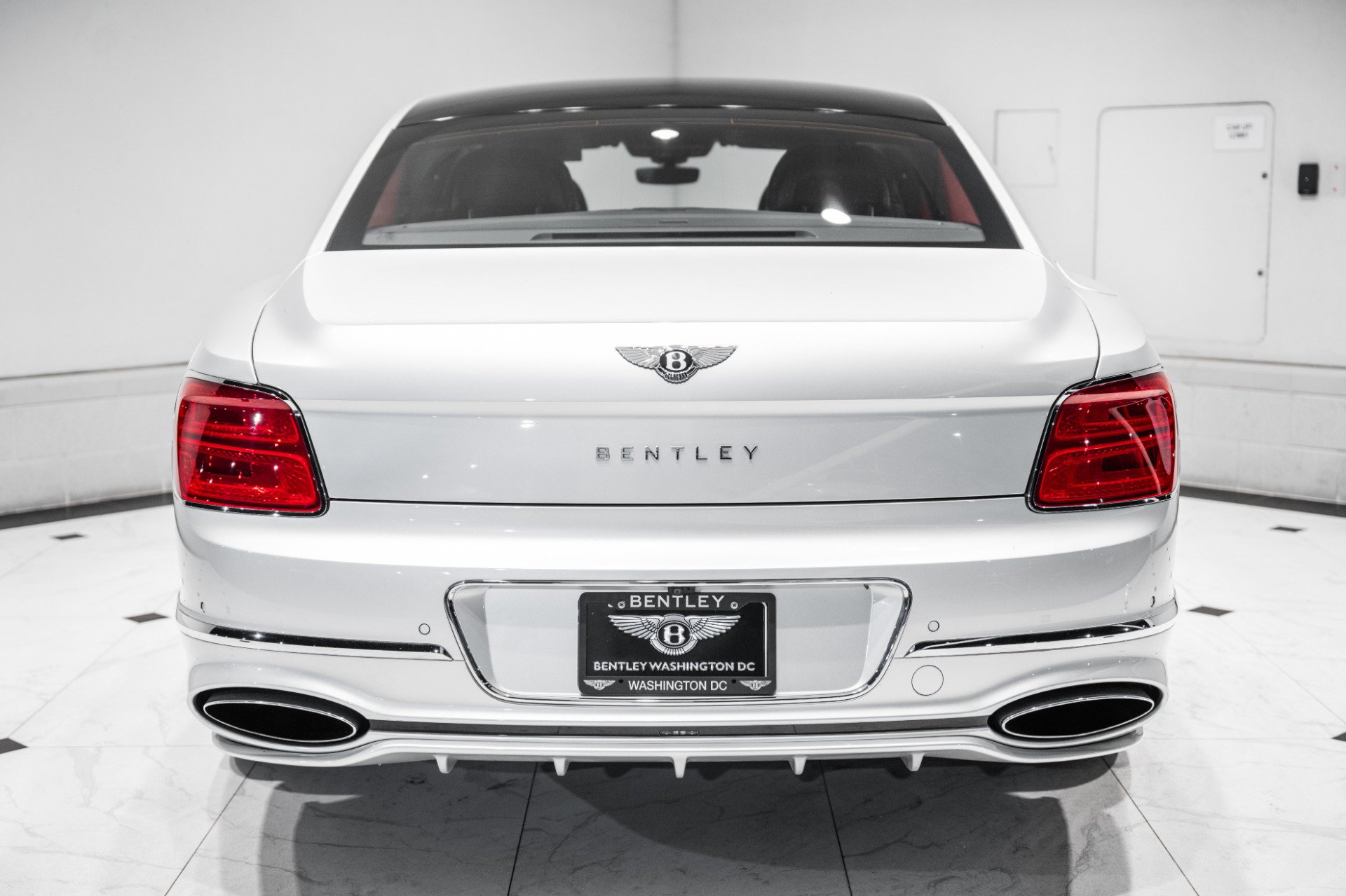 Used 2025 Bentley Flying Spur Plug-In Hybrid AWD/4WD image 10