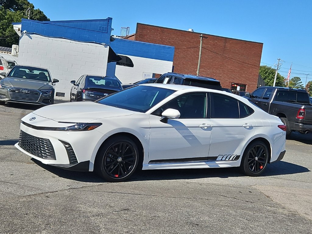 Used 2025 Toyota Camry LE FWD image 3