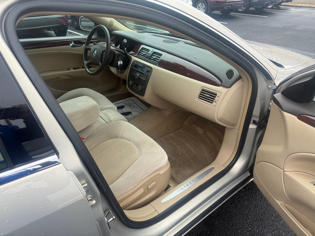 Used 2008 Buick Lucerne CX w/ Driver Confidence Package image 8