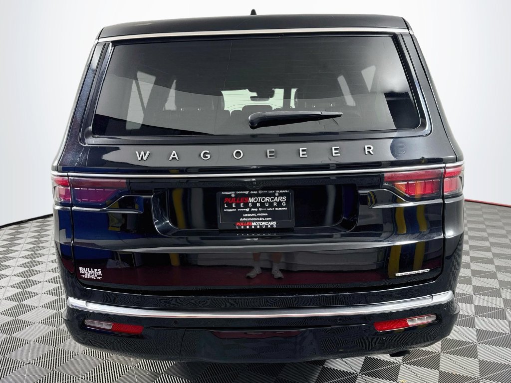 Used 2024 Jeep Wagoneer L Series III w/ Flexible Seating Group AWD/4WD image 6