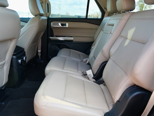 Used 2023 Ford Explorer Limited image 11