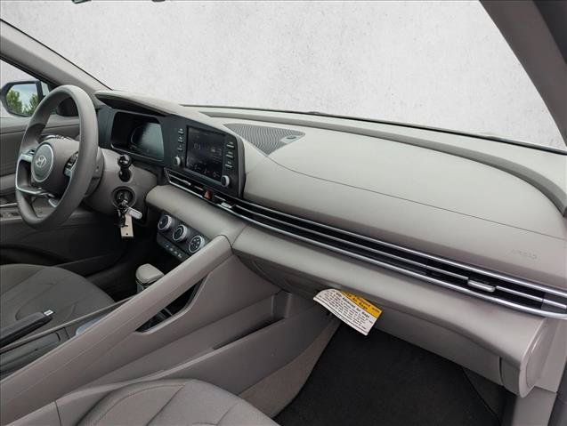 Certified 2026 Hyundai Elantra SE w/ Cargo Package FWD image 26