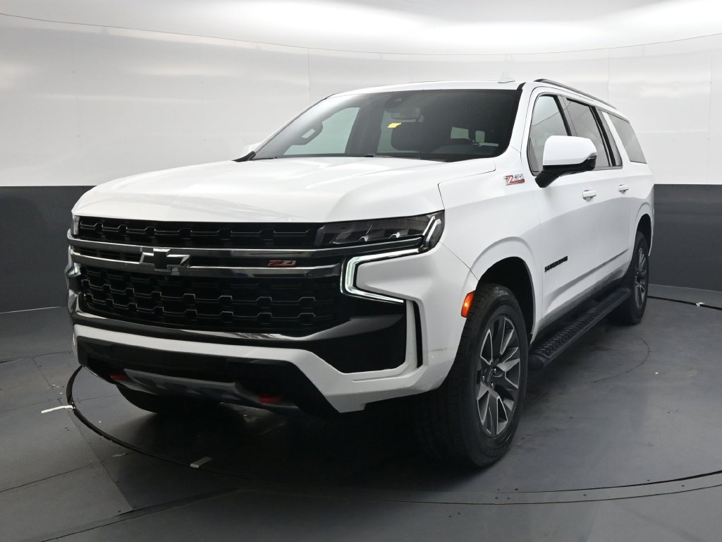 Used 2022 Chevrolet Suburban Z71 w/ Luxury Package AWD/4WD image 8