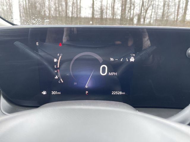 Certified 2025 Buick Encore GX Sport Touring w/ Comfort Package FWD image 12