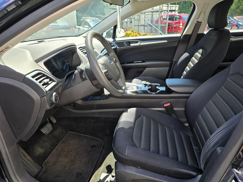 Used 2015 Ford Fusion SE FWD image 7