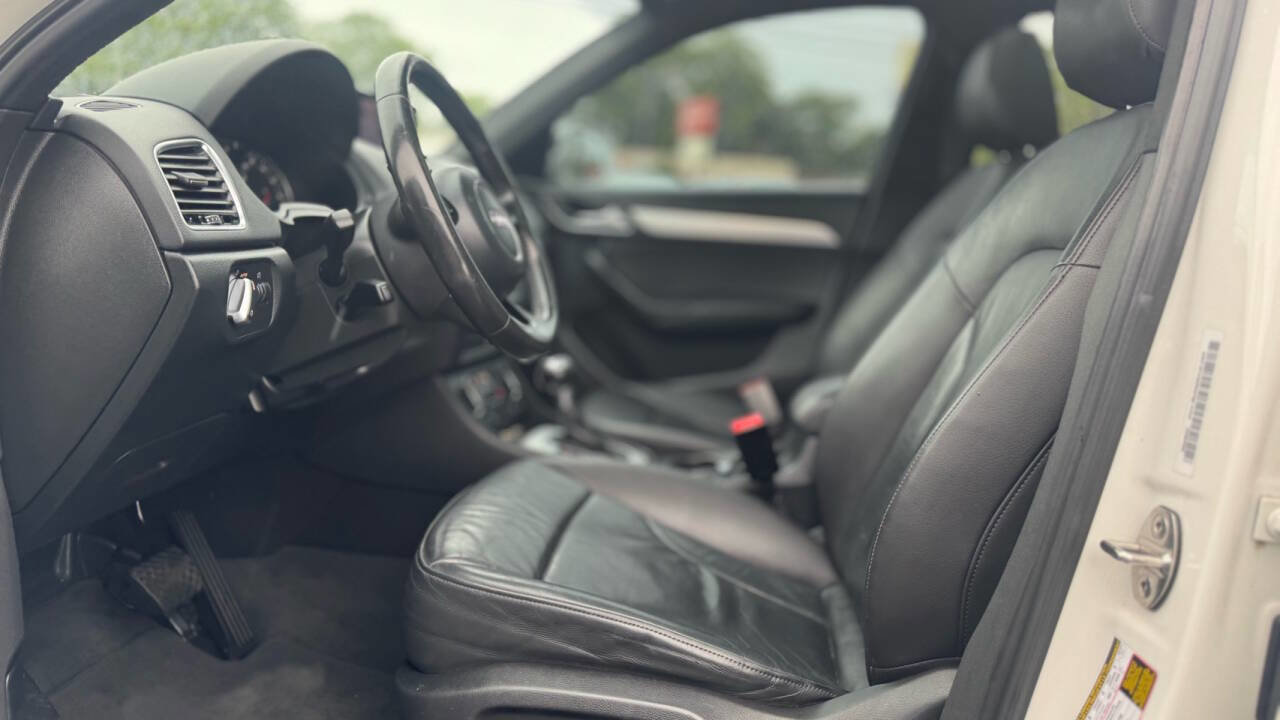 Used 2017 Audi Q3 2.0T Premium Plus w/ Premium Plus Package image 27