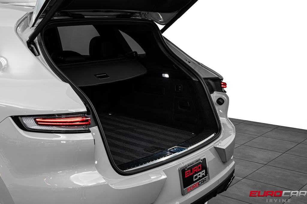 Used 2025 Porsche Cayenne AWD/4WD image 16