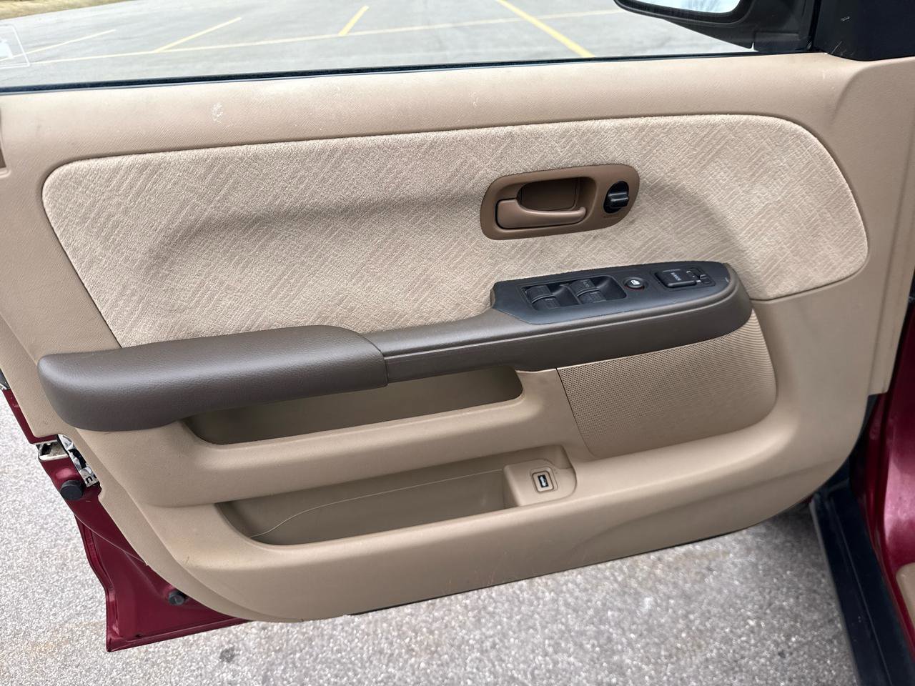 Used 2004 Honda CR-V LX image 9