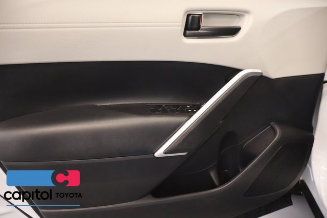 Certified 2025 Toyota Corolla Cross L AWD/4WD image 10