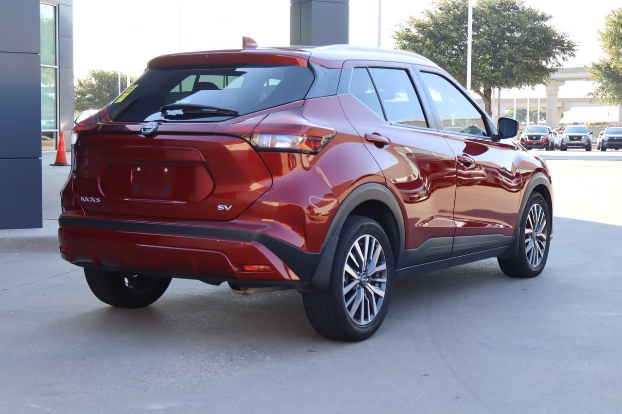 Used 2024 Nissan Kicks SV FWD image 3