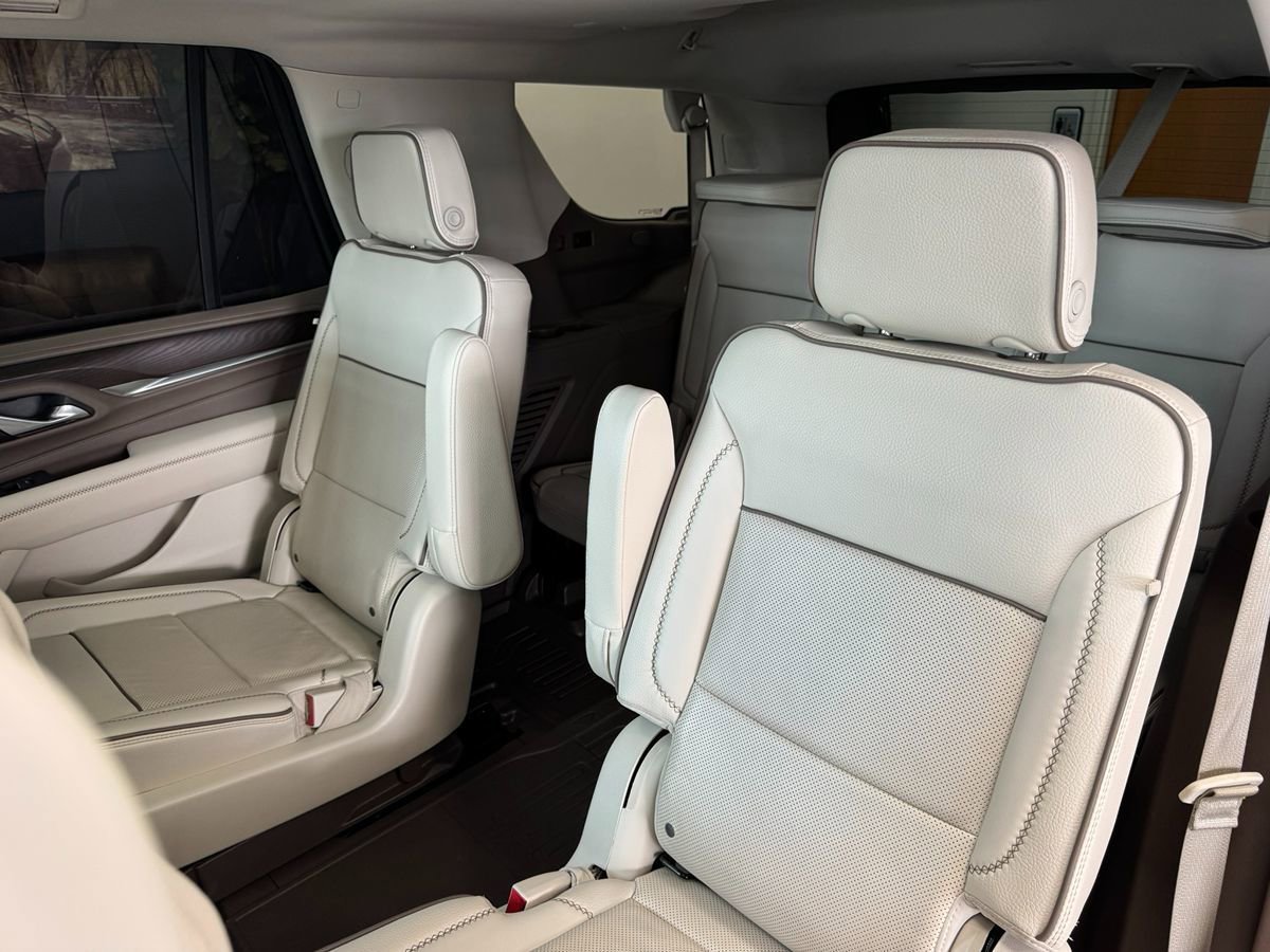 Used 2023 GMC Yukon Denali AWD/4WD image 48