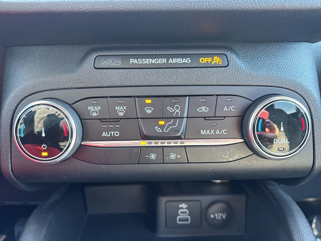 Used 2025 Ford Escape ST-Line image 15