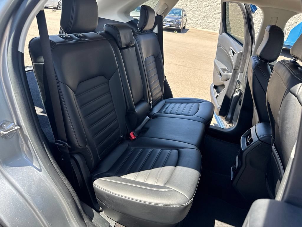 Used 2020 Ford Edge SEL AWD/4WD image 14