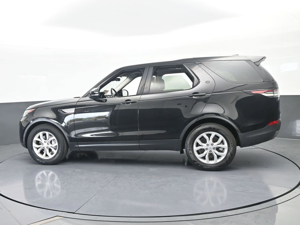 Used 2020 Land Rover Discovery SE image 3