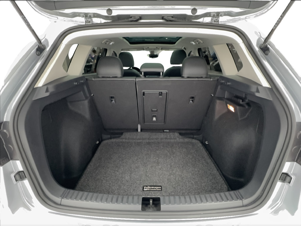 Used 2023 Volkswagen Taos SE w/ Panoramic Sunroof Package FWD image 19