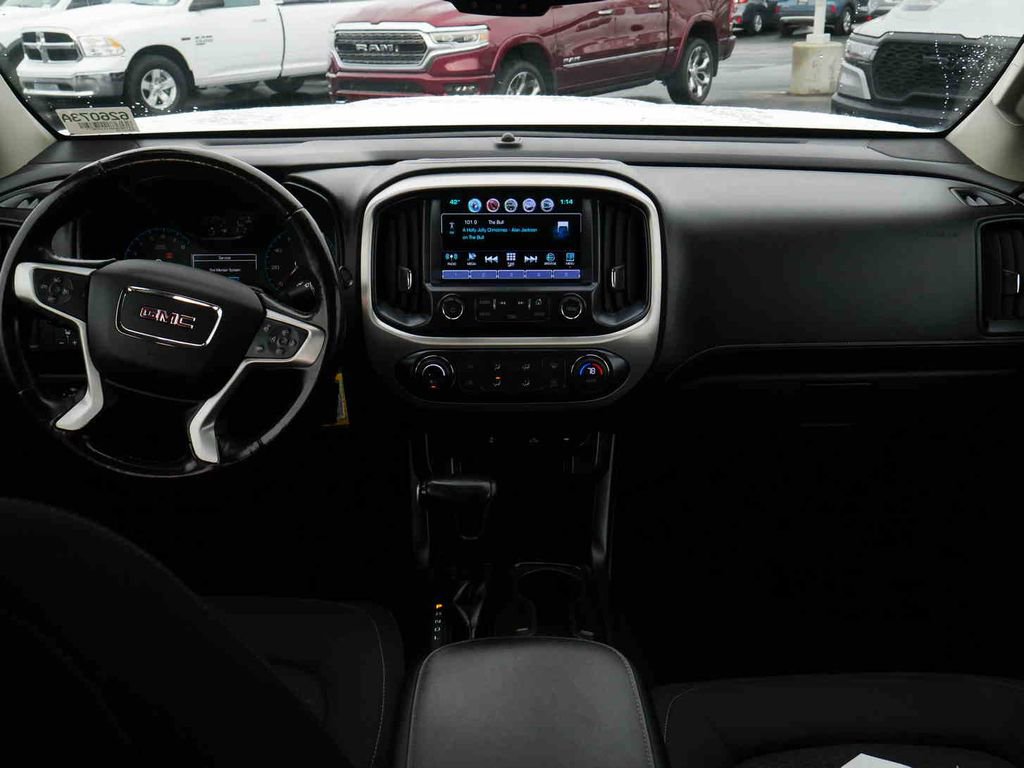 Used 2018 GMC Canyon SLE w/ SLE Convenience Package image 4