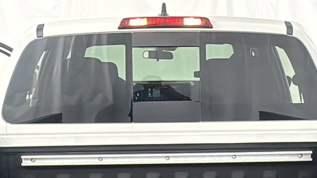 New 2026 Nissan Frontier PRO-4X w/ Pro-4x Convenience Package image 16