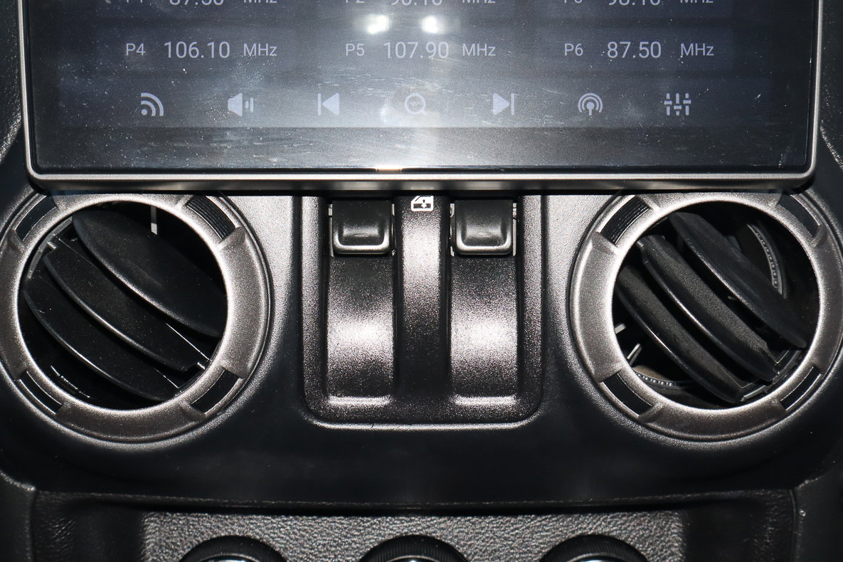 Used 2017 Jeep Wrangler Sport w/ Quick Order Package 24S image 30