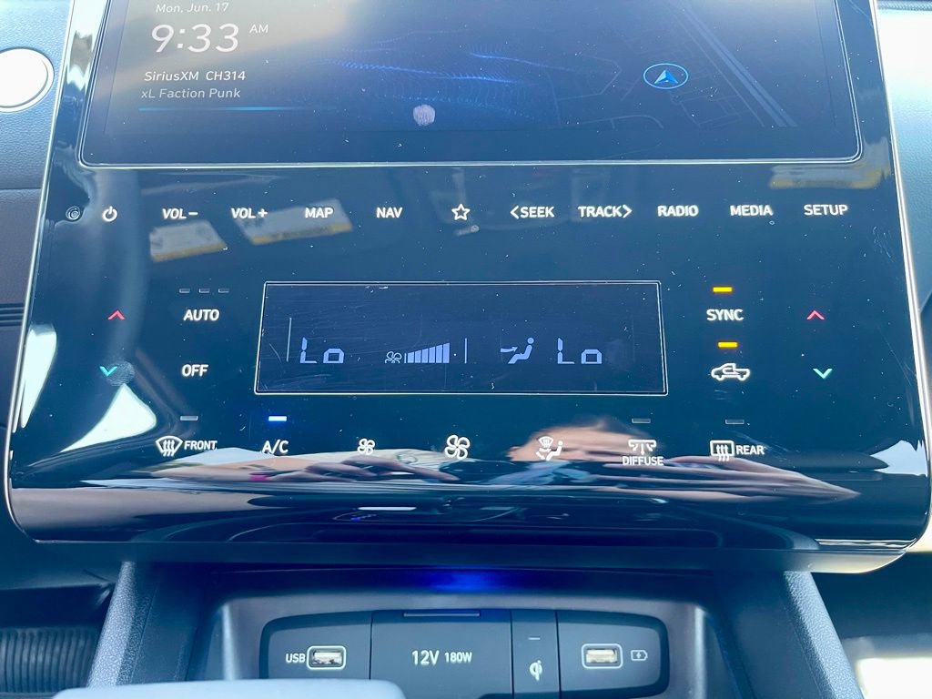 Used 2024 Hyundai Santa Cruz Limited image 25