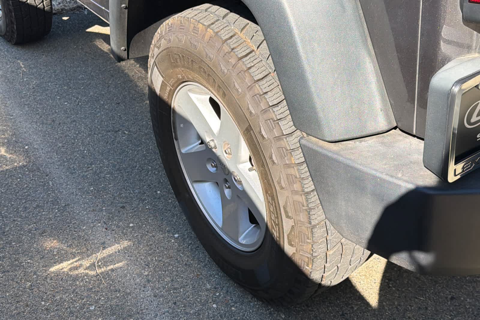 Used 2018 Jeep Wrangler Sport AWD/4WD image 17