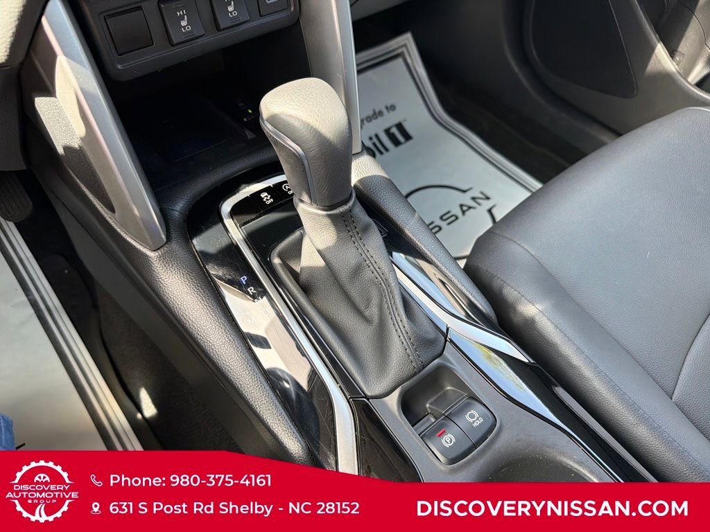 Used 2023 Toyota Corolla Cross XLE w/ Convenience Package image 20