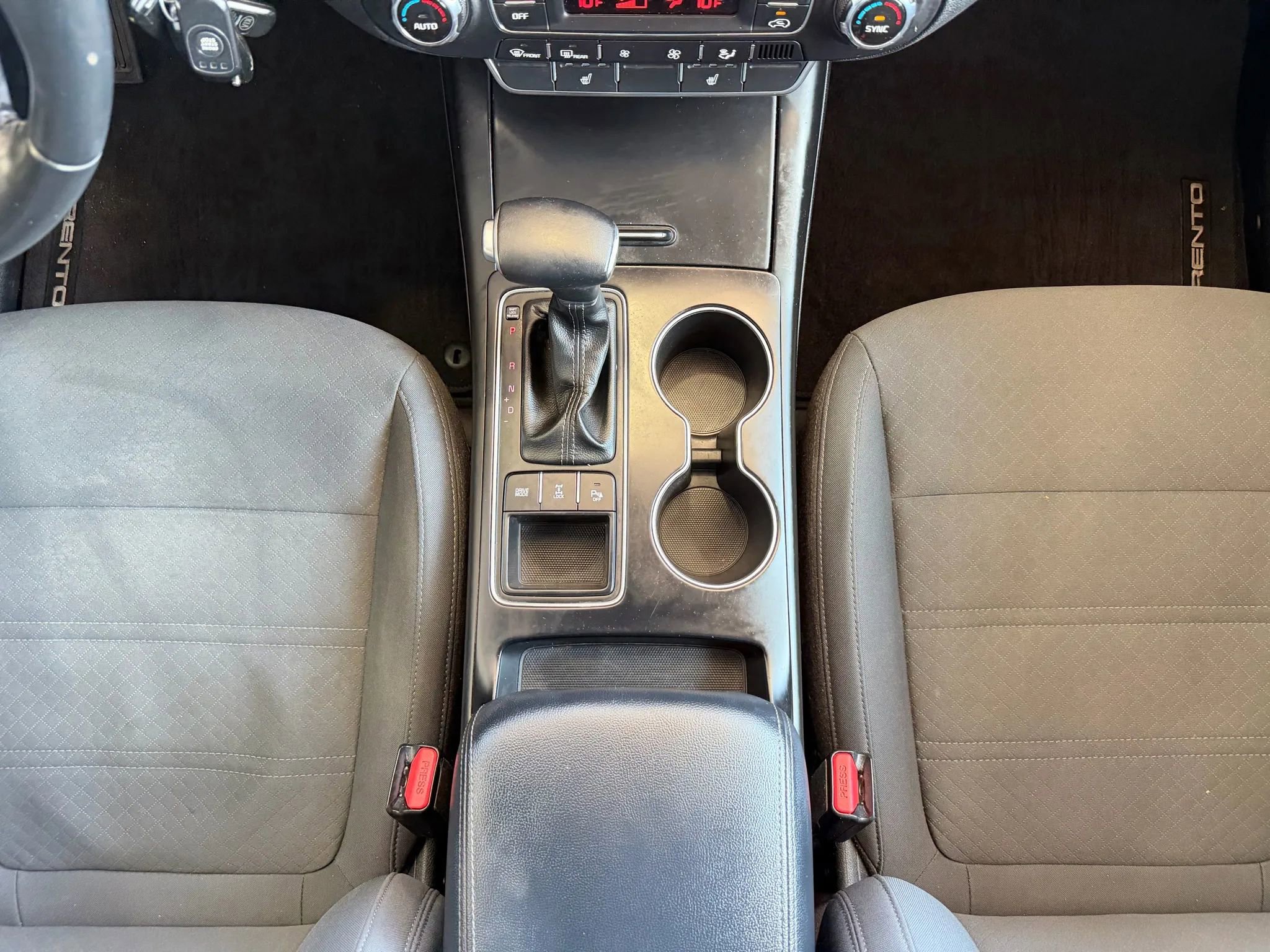 Used 2019 Kia Sorento LX w/ LX Convenience Package image 18