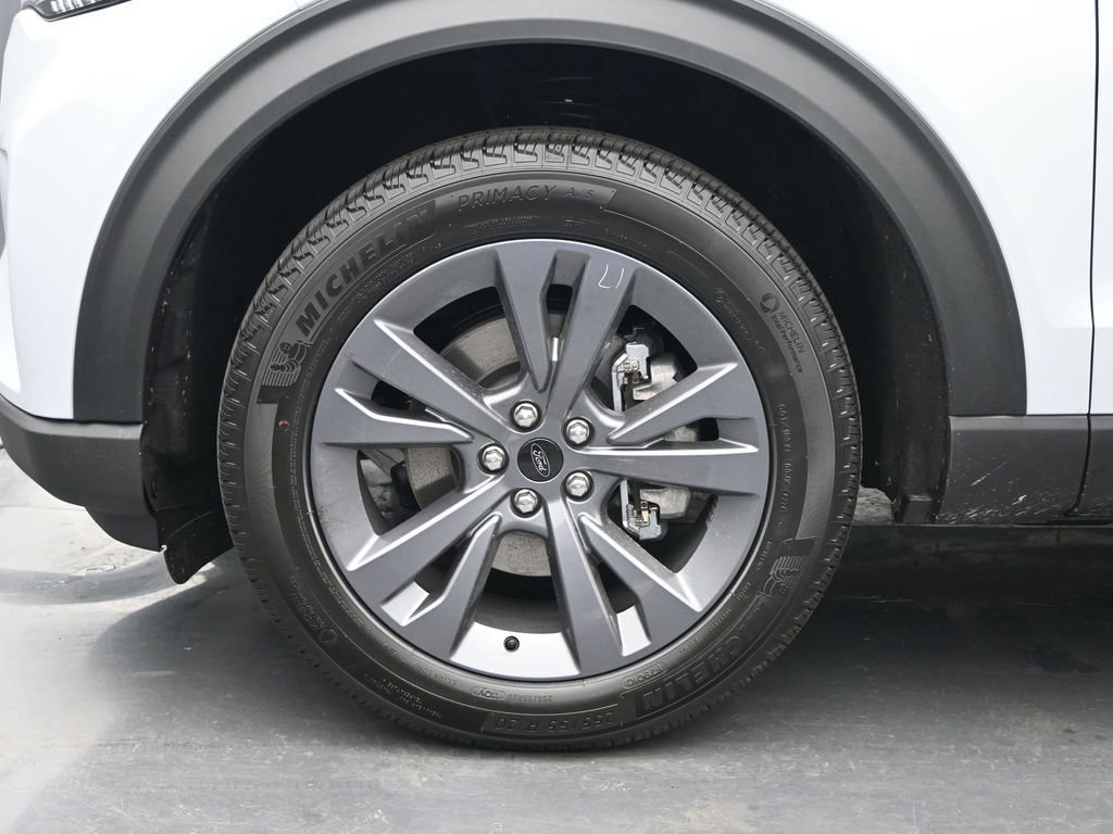 New 2026 Ford Explorer Active image 24