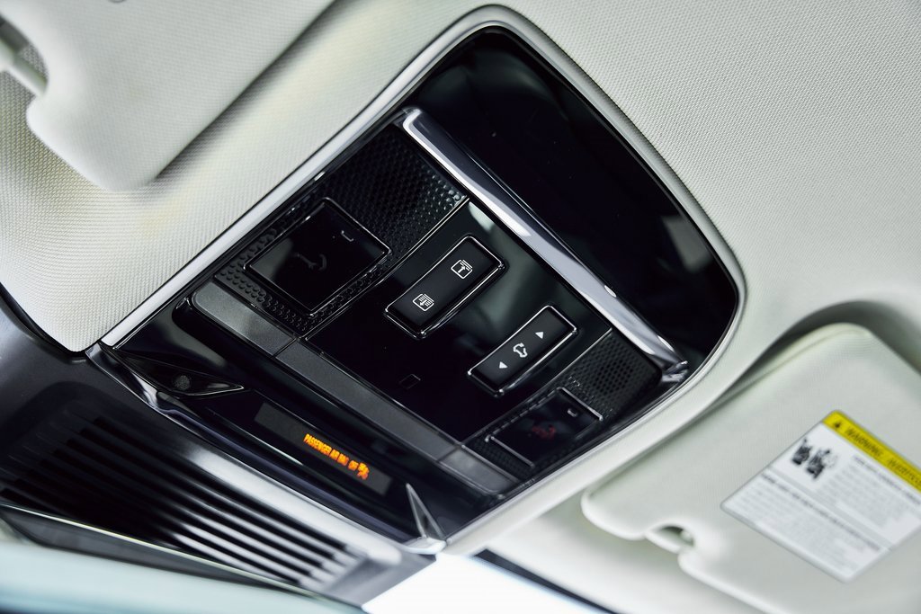 Used 2024 Land Rover Range Rover SE image 71