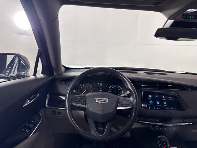 Used 2023 Cadillac XT4 Luxury w/ Cold Weather Package AWD/4WD image 30