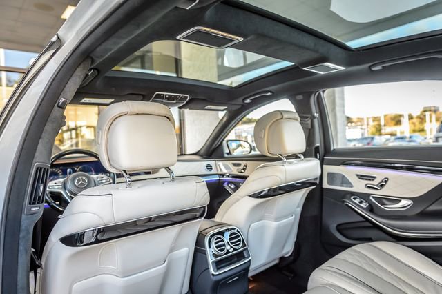 Used 2018 Mercedes-Benz S 560 4MATIC Sedan image 48
