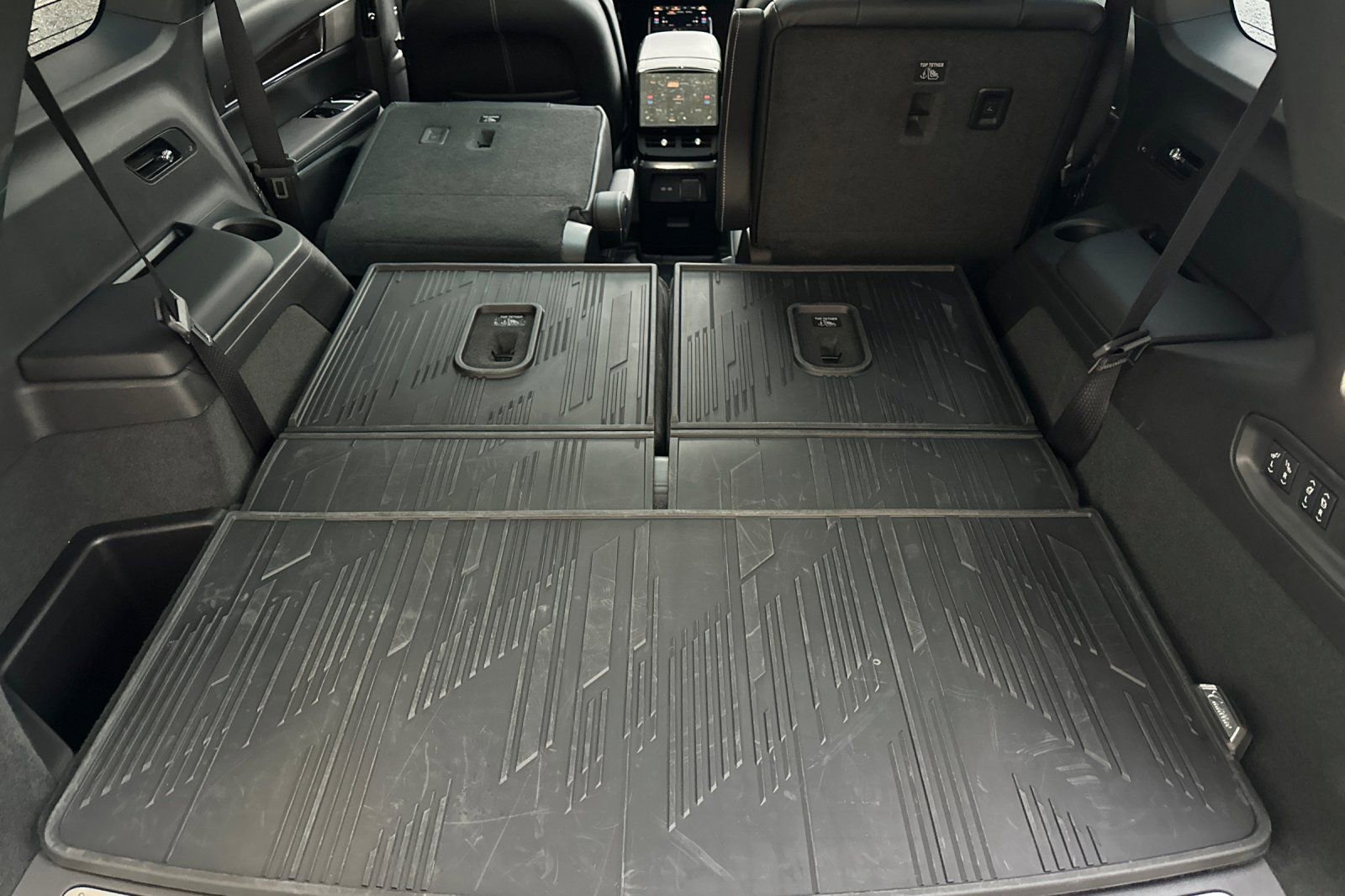 Used 2026 Cadillac Vistiq Sport w/ LPO, Floor Liner Package image 19