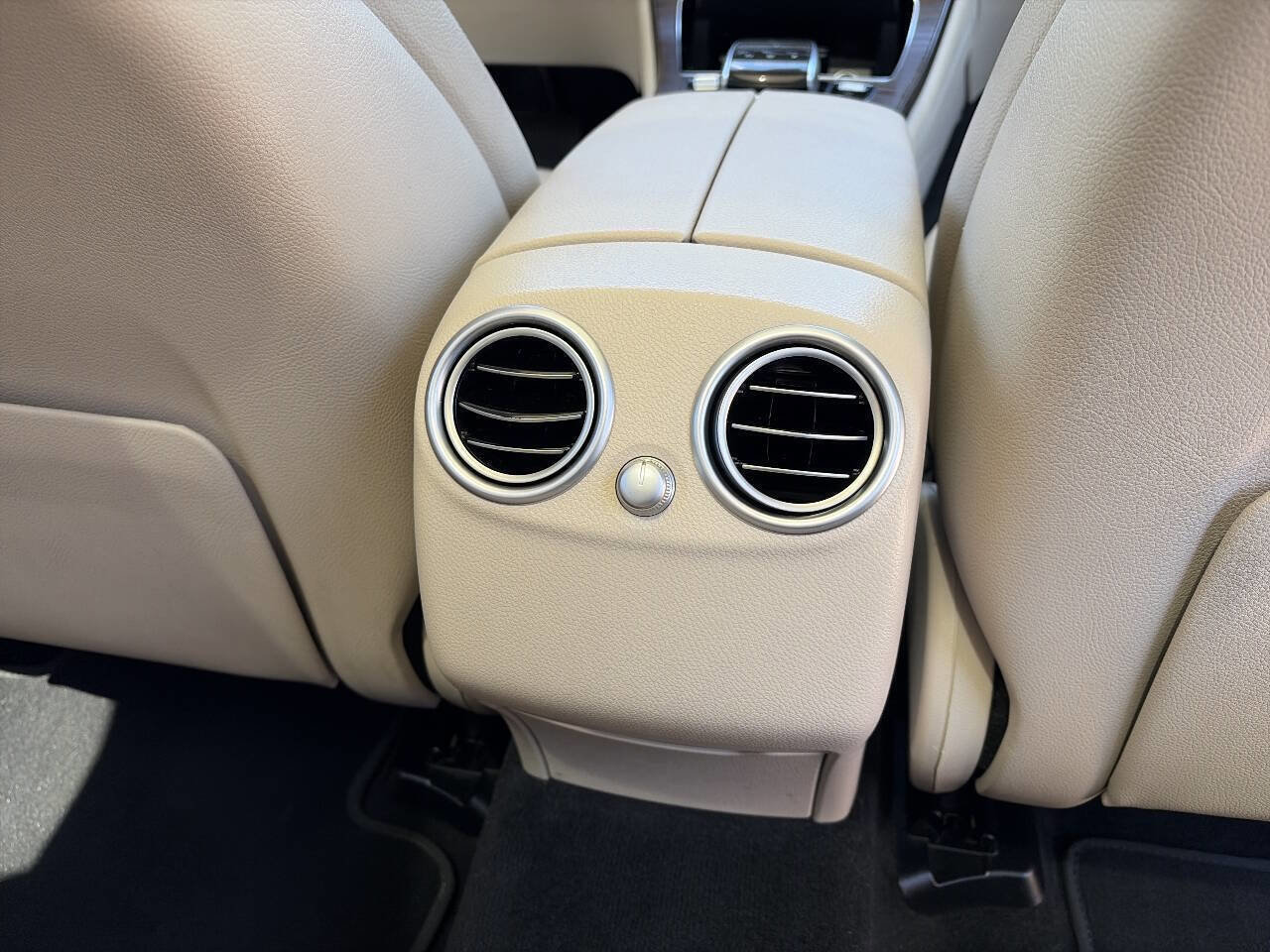 Used 2019 Mercedes-Benz GLC 300 4MATIC image 26