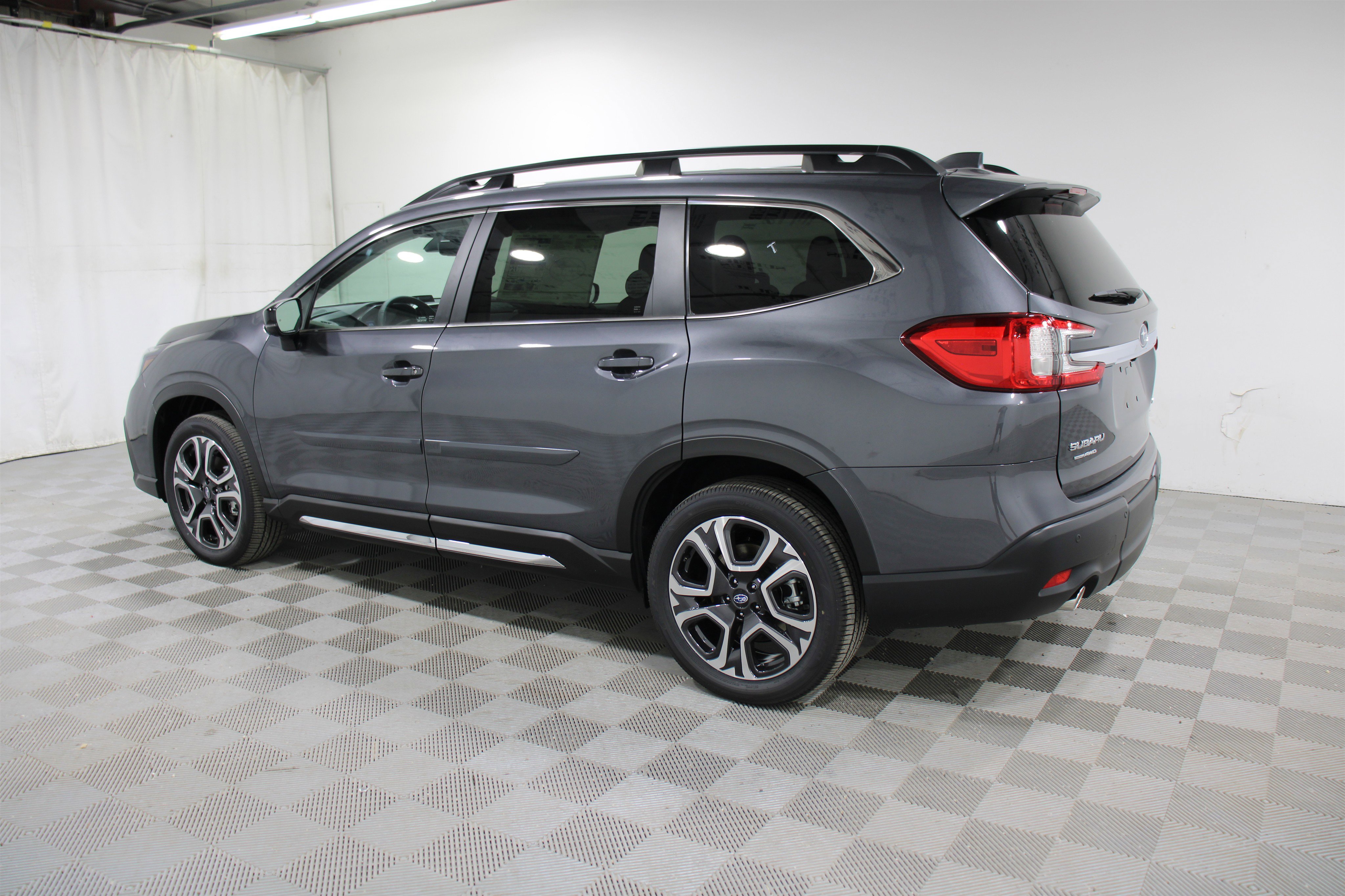 New 2025 Subaru Ascent Limited image 34