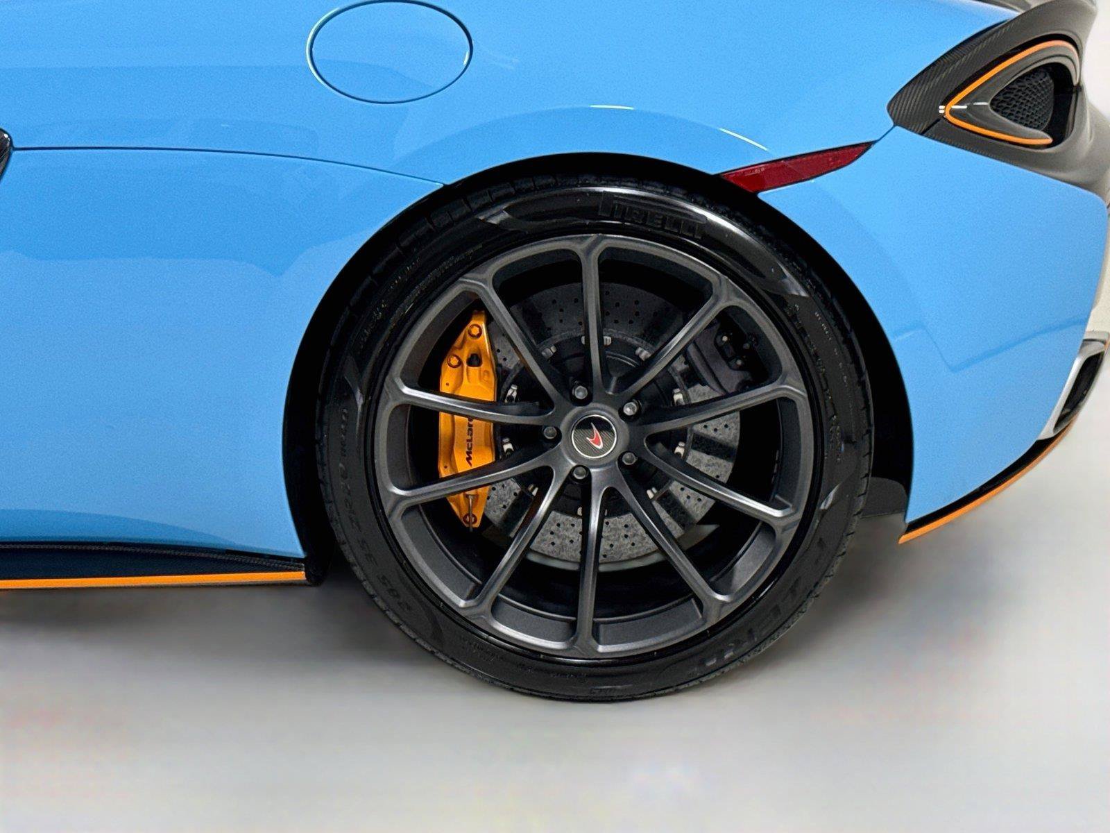 Used 2018 McLaren 570S Spider RWD image 36