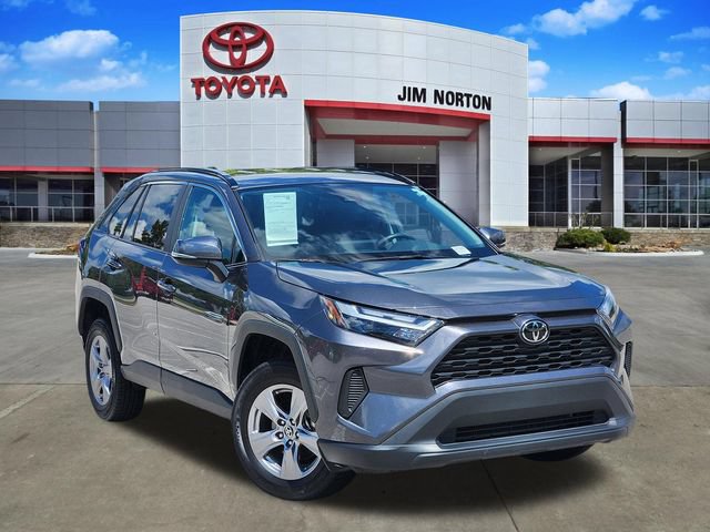 Used 2025 Toyota RAV4 XLE FWD image 1