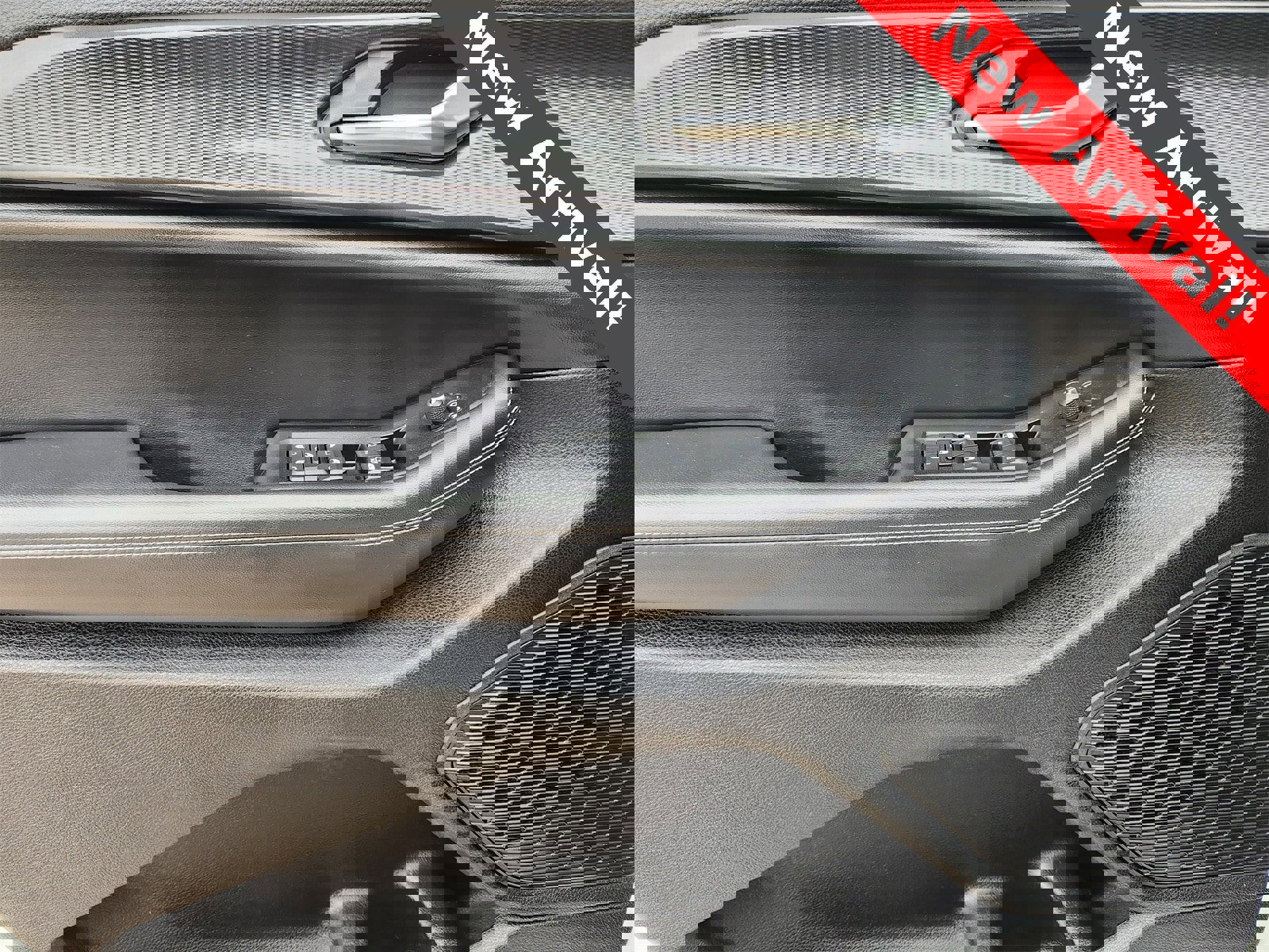 Used 2024 Jeep Grand Cherokee L Laredo image 24