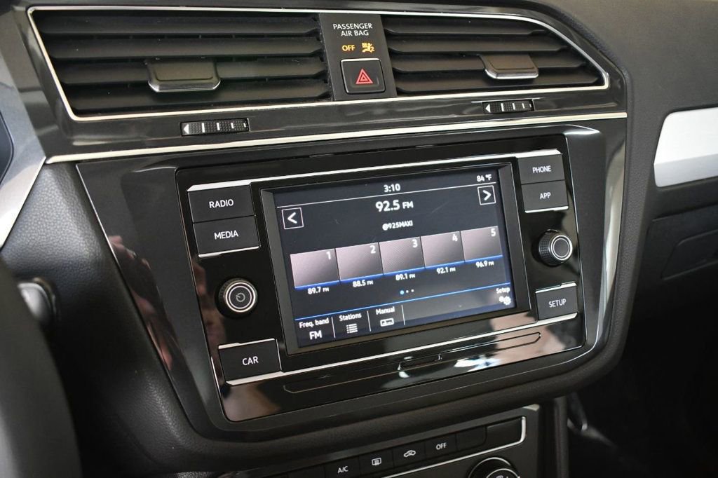 Used 2018 Volkswagen Tiguan S image 36