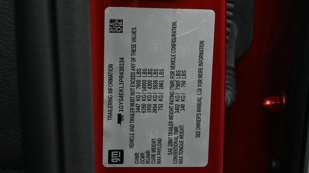 Used 2023 Cadillac Escalade Sport w/ LPO, ONYX Package AWD/4WD image 24